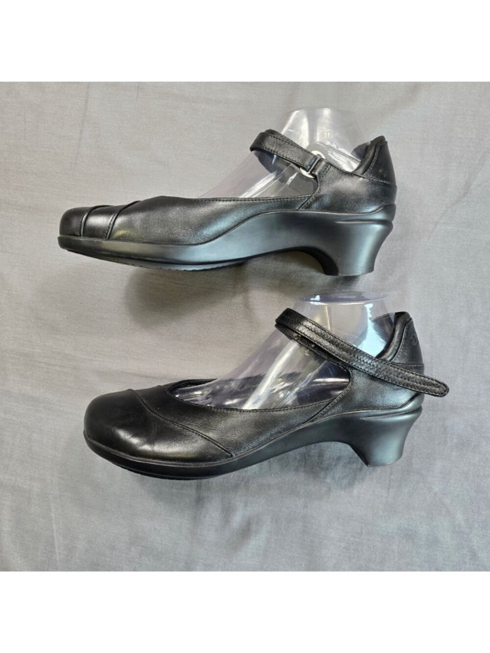 Aravon Womens 11 Mary Jane Wedge Heel Black Comfort Adjustable Strap - Picture 3 of 10